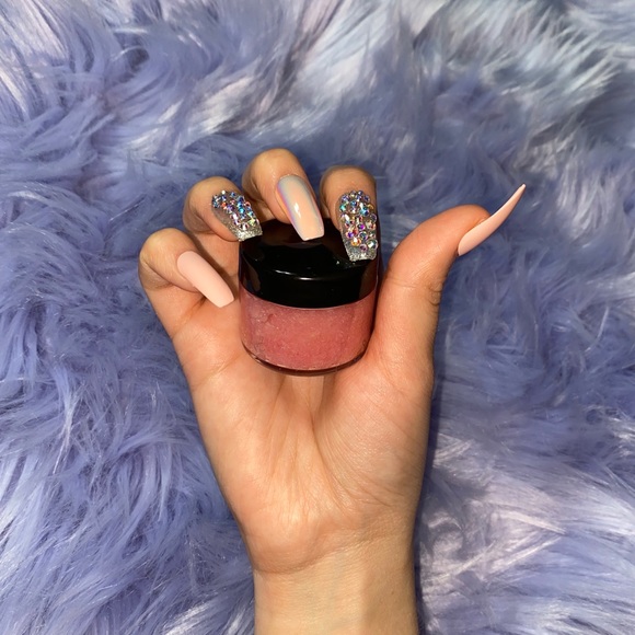 Bubblegum Baby🍬 Lip Scrub - Picture 2 of 5